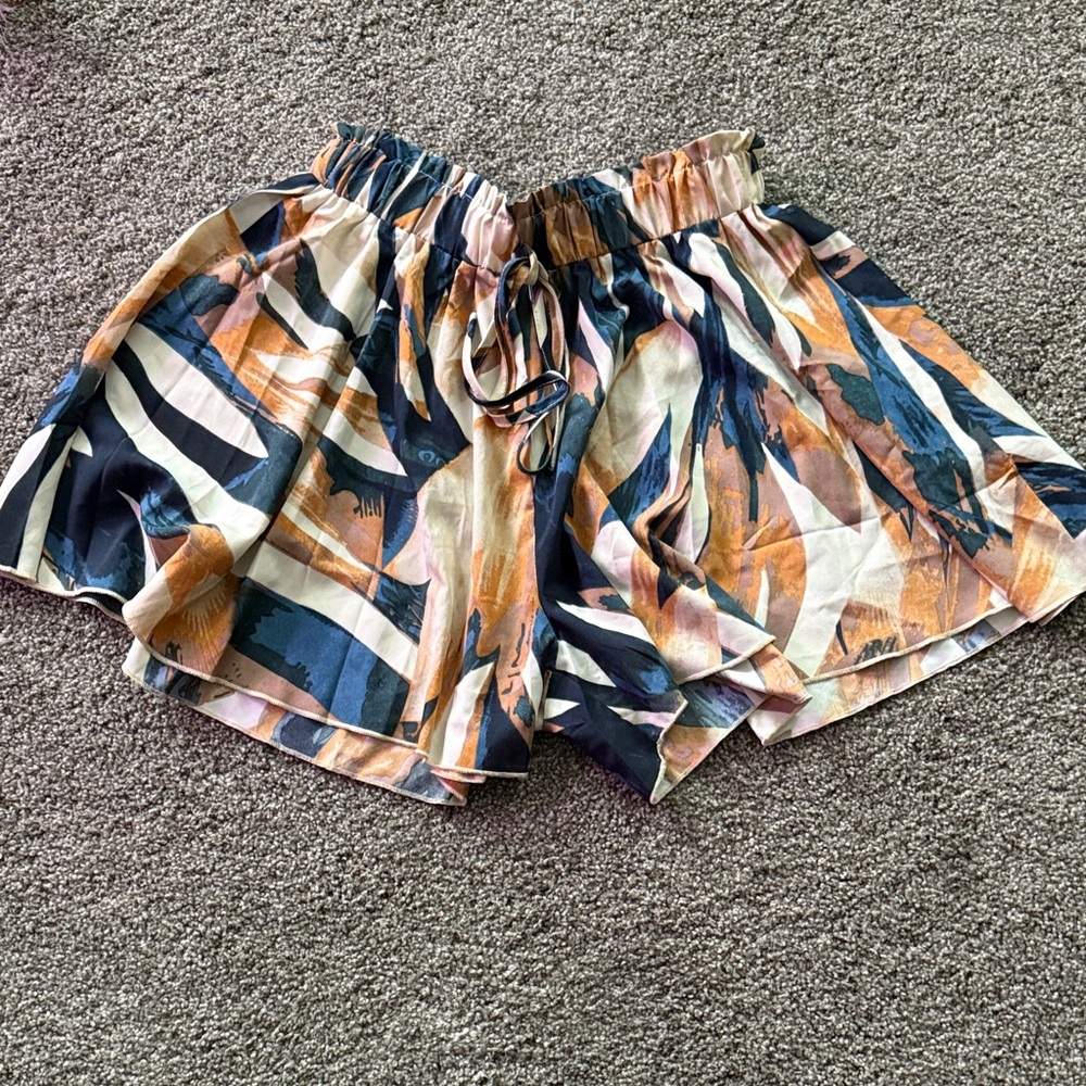 Stylish Women's Multicolor Patterned Shorts